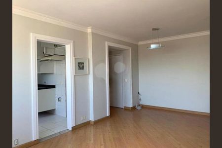 Apartamento à venda com 70m², 2 quartos e 1 vaga