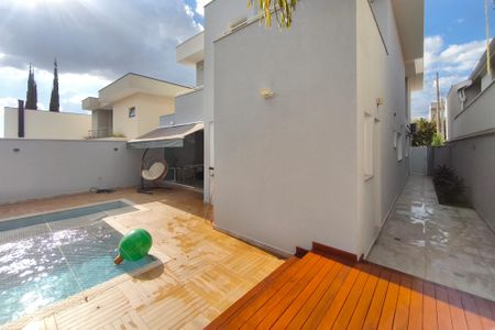 Casa de condomínio à venda com 360m², 3 quartos e 2 vagasQuintal - Piscina