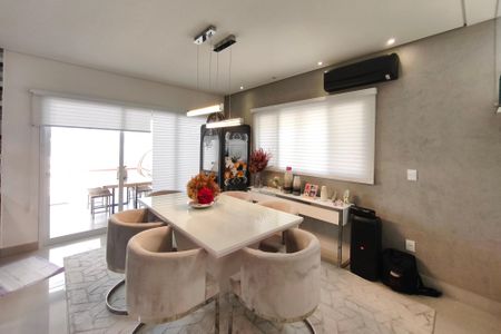 Casa de condomínio à venda com 360m², 3 quartos e 2 vagasSala de Jantar