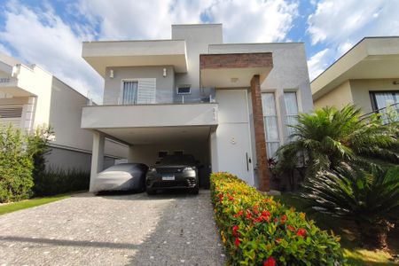 Casa de condomínio à venda com 360m², 3 quartos e 2 vagasGaragem - Fachada
