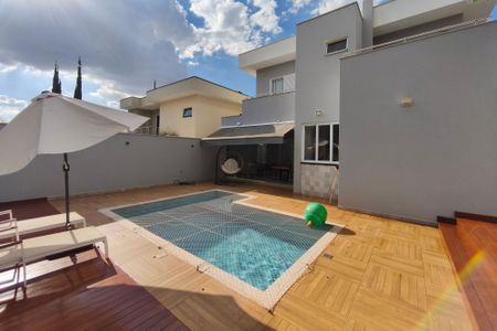 Casa de condomínio à venda com 360m², 3 quartos e 2 vagasQuintal - Piscina