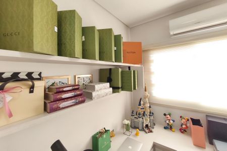 Casa de condomínio à venda com 360m², 3 quartos e 2 vagasEscritório