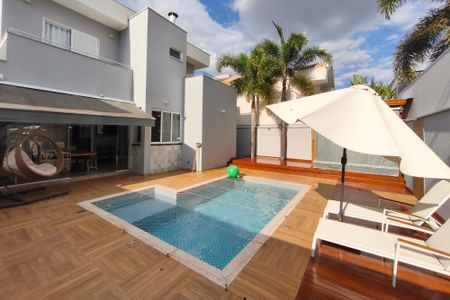 Casa de condomínio à venda com 360m², 3 quartos e 2 vagasQuintal - Piscina