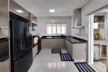 Casa de condomínio à venda com 360m², 3 quartos e 2 vagasCozinha
