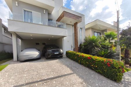 Casa de condomínio à venda com 360m², 3 quartos e 2 vagasGaragem - Fachada