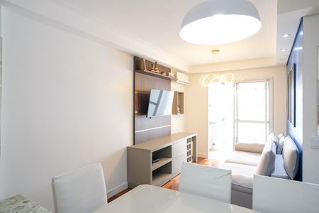 Apartamento à venda com 67m², 2 quartos e 1 vagaSala