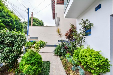 Casa à venda com 253m², 2 quartos e 4 vagasEntrada
