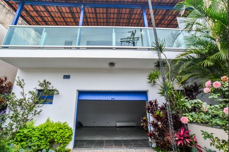 Casa à venda com 253m², 2 quartos e 4 vagasEntrada
