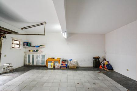 Casa à venda com 253m², 2 quartos e 4 vagasGaragem