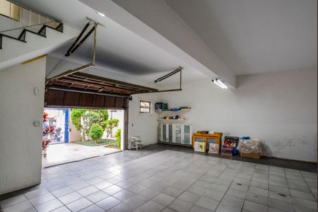 Casa à venda com 253m², 2 quartos e 4 vagasGaragem