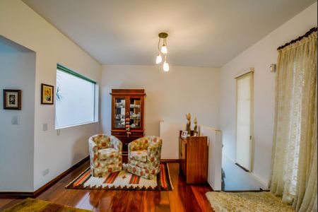 Casa à venda com 253m², 2 quartos e 4 vagasSala