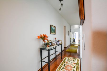 Casa à venda com 253m², 2 quartos e 4 vagasCorredor