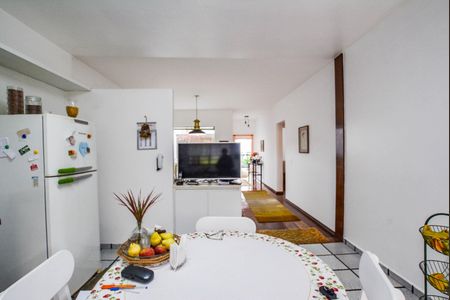 Casa à venda com 253m², 2 quartos e 4 vagasCozinha