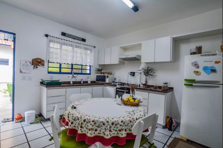 Casa à venda com 253m², 2 quartos e 4 vagasCozinha