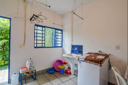 Casa à venda com 253m², 2 quartos e 4 vagasÁrea de Serviço