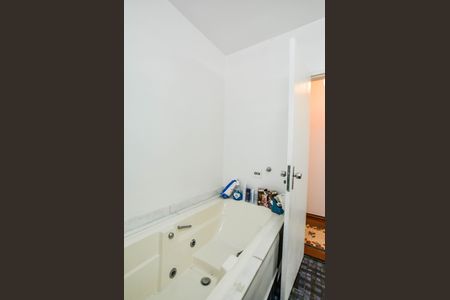 Casa à venda com 253m², 2 quartos e 4 vagasBanheiro da Suíte