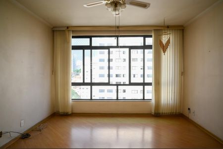 Apartamento à venda com 79m², 2 quartos e sem vagaSala
