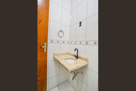 Casa para alugar com 120m², 3 quartos e 2 vagasBanheiro Social