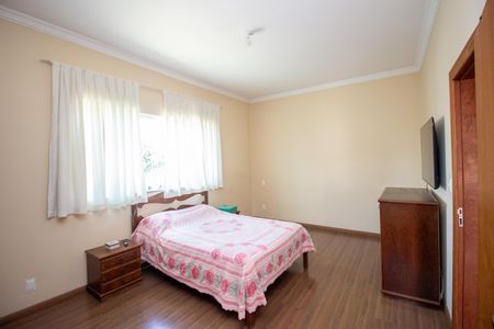Quarto Suíte de casa à venda com 3 quartos, 300m² em Tropical, Contagem