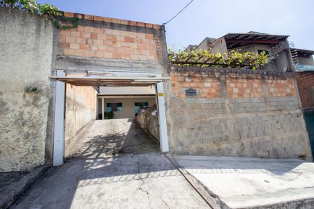 Fachada de casa à venda com 3 quartos, 300m² em Tropical, Contagem