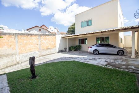 Varanda de casa à venda com 3 quartos, 300m² em Tropical, Contagem