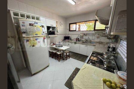 Casa de condomínio à venda com 186m², 3 quartos e 2 vagas