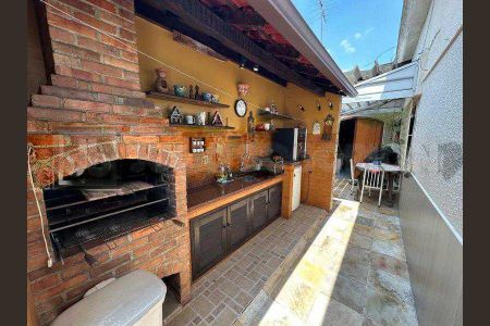 Casa de condomínio à venda com 186m², 3 quartos e 2 vagas