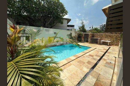 Casa de condomínio à venda com 186m², 3 quartos e 2 vagas