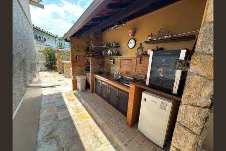Casa de condomínio à venda com 186m², 3 quartos e 2 vagas