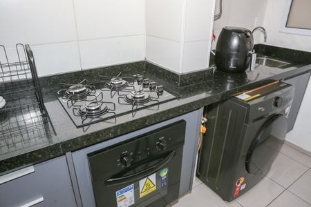 Apartamento para alugar com 38m², 2 quartos e sem vaga Apartamento para alugar com 38m², 2 quartos e sem vagaCozinha e Área de Serviço