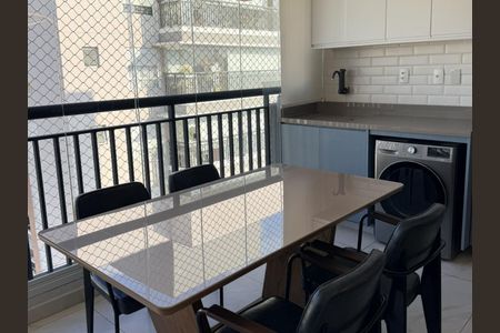 Apartamento à venda com 72m², 2 quartos e 1 vagaMesa de Jantar