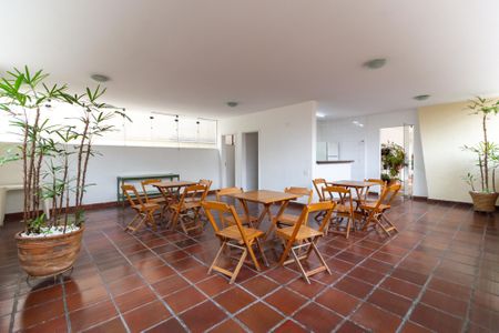 Apartamento à venda com 170m², 3 quartos e 1 vaga Apartamento à venda com 170m², 3 quartos e 1 vagaÁrea comum - Salão de festas