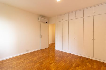 Apartamento à venda com 170m², 3 quartos e 1 vaga Apartamento à venda com 170m², 3 quartos e 1 vagaQuarto 2