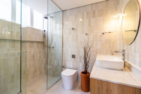 Apartamento à venda com 170m², 3 quartos e 1 vaga Apartamento à venda com 170m², 3 quartos e 1 vagaBanheiro da Suíte