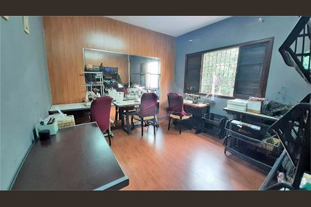 Casa à venda com 5 quartos, 225m² em Jardim Prudência, São Paulo