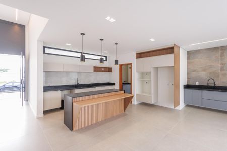 Casa de condomínio para alugar com 212m², 3 quartos e 4 vagas Casa de condomínio para alugar com 212m², 3 quartos e 4 vagasCozinha