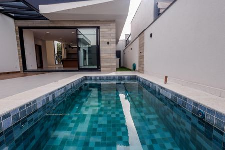 Casa de condomínio para alugar com 212m², 3 quartos e 4 vagas Casa de condomínio para alugar com 212m², 3 quartos e 4 vagasPiscina