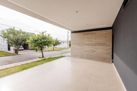 Casa de condomínio para alugar com 212m², 3 quartos e 4 vagas Casa de condomínio para alugar com 212m², 3 quartos e 4 vagasGaragem