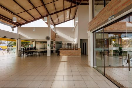 Casa de condomínio para alugar com 212m², 3 quartos e 4 vagas Casa de condomínio para alugar com 212m², 3 quartos e 4 vagasÁrea comum - Salão de festas