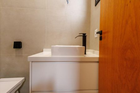 Casa de condomínio para alugar com 212m², 3 quartos e 4 vagas Casa de condomínio para alugar com 212m², 3 quartos e 4 vagasBanheiro Suíte 3