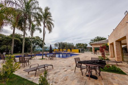 Casa de condomínio para alugar com 212m², 3 quartos e 4 vagas Casa de condomínio para alugar com 212m², 3 quartos e 4 vagasÁrea comum - Piscina