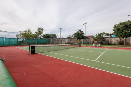 Casa de condomínio para alugar com 212m², 3 quartos e 4 vagas Casa de condomínio para alugar com 212m², 3 quartos e 4 vagasÁrea comum - Quadra de Tênis