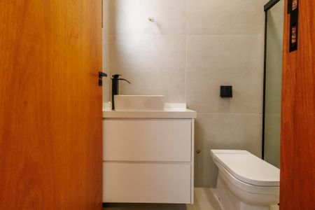 Casa de condomínio para alugar com 212m², 3 quartos e 4 vagas Casa de condomínio para alugar com 212m², 3 quartos e 4 vagasBanheiro Suíte 2