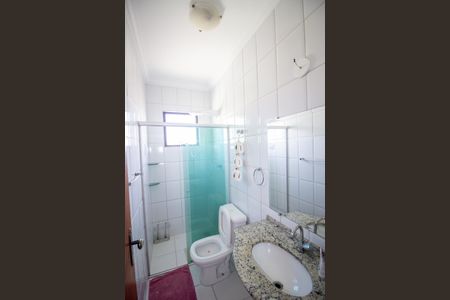 Casa à venda com 120m², 3 quartos e 2 vagasBanheiro Social