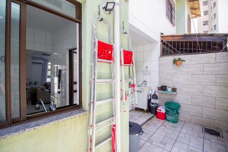 Casa à venda com 120m², 3 quartos e 2 vagasQuintal