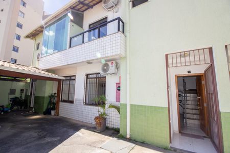 Casa à venda com 120m², 3 quartos e 2 vagasFachada do bloco
