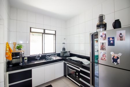 Casa à venda com 120m², 3 quartos e 2 vagasCozinha e Área de Serviço