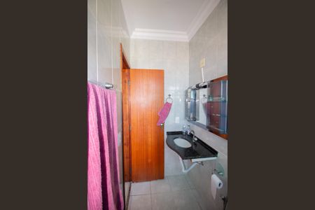 Casa à venda com 120m², 3 quartos e 2 vagasBanheiro da Suíte