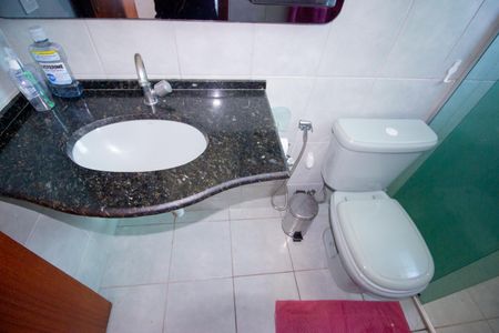 Banheiro da Suíte de casa à venda com 3 quartos, 120m² em Europa, Contagem