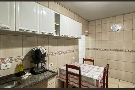 Casa à venda com 360m², 2 quartos e 4 vagas Casa à venda com 360m², 2 quartos e 4 vagasCozinha